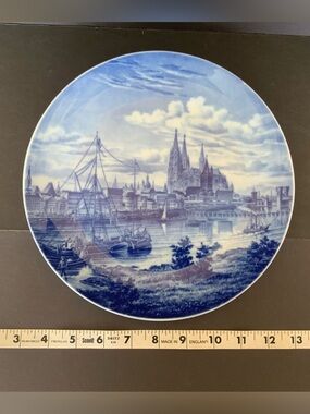 Vintage Furstenburg Historic Cologne souvenir collector plate, Germany